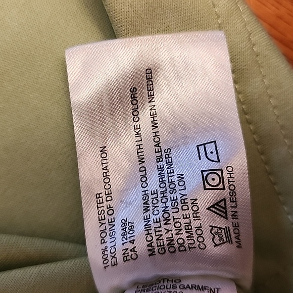 Greg Norman Men's Green Polo Shirt - Picture 10 of 10